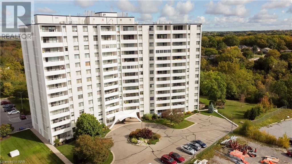15 Towering Heights Boulevard Unit# 904, St. Catharines, Ontario  L2T 3G7 - Photo 3 - 40497163