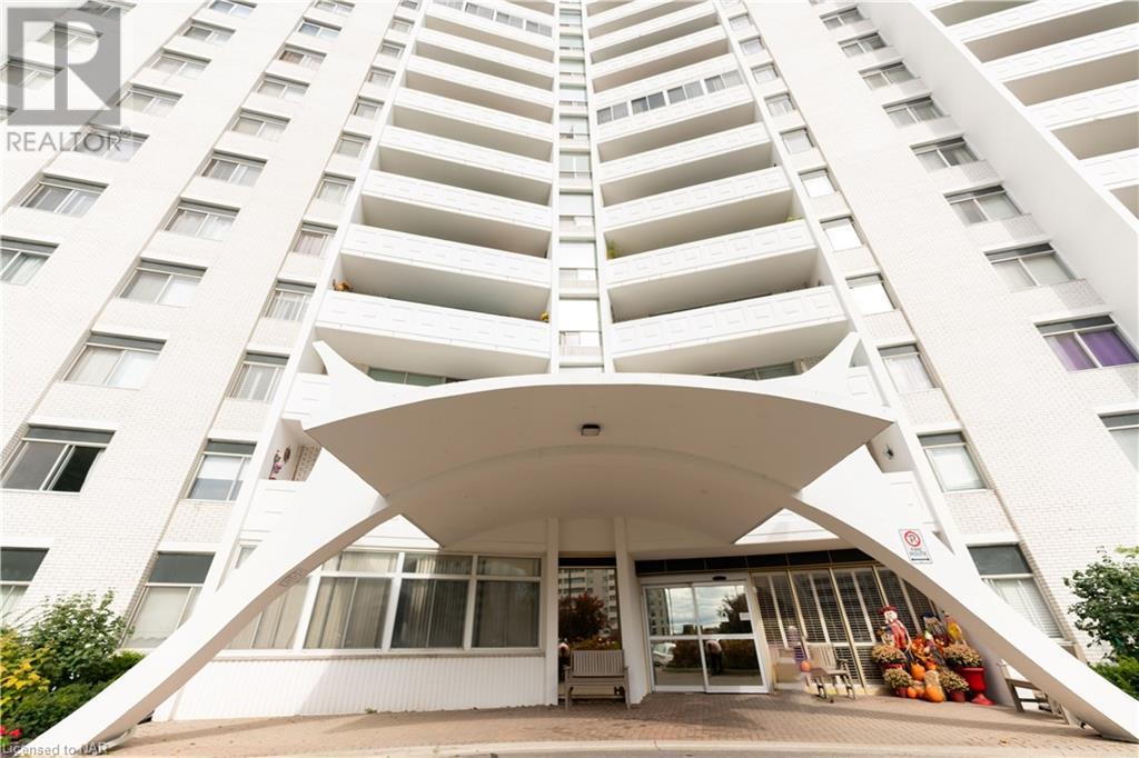 15 Towering Heights Boulevard Unit# 904, St. Catharines, Ontario  L2T 3G7 - Photo 4 - 40497163