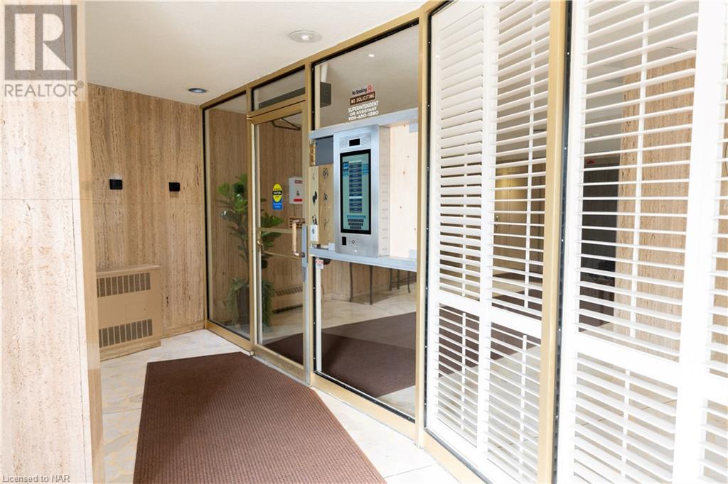 15 Towering Heights Boulevard Unit# 904, St. Catharines, Ontario  L2T 3G7 - Photo 5 - 40497163
