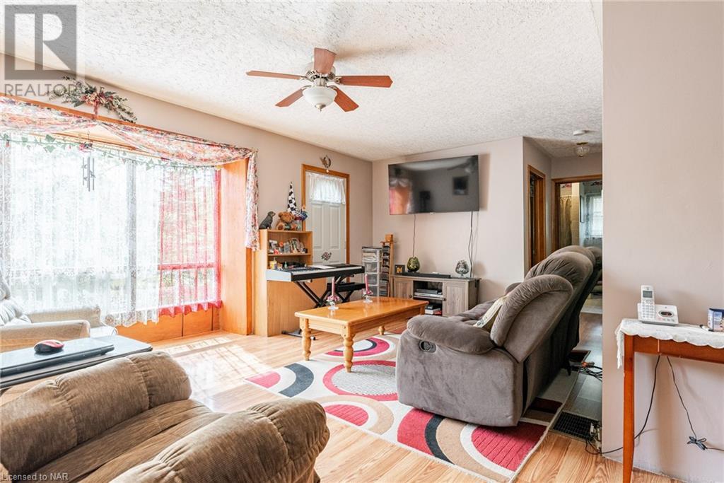 399 Bertie Bay Road, Fort Erie, Ontario  L2A 5M4 - Photo 12 - 40501876