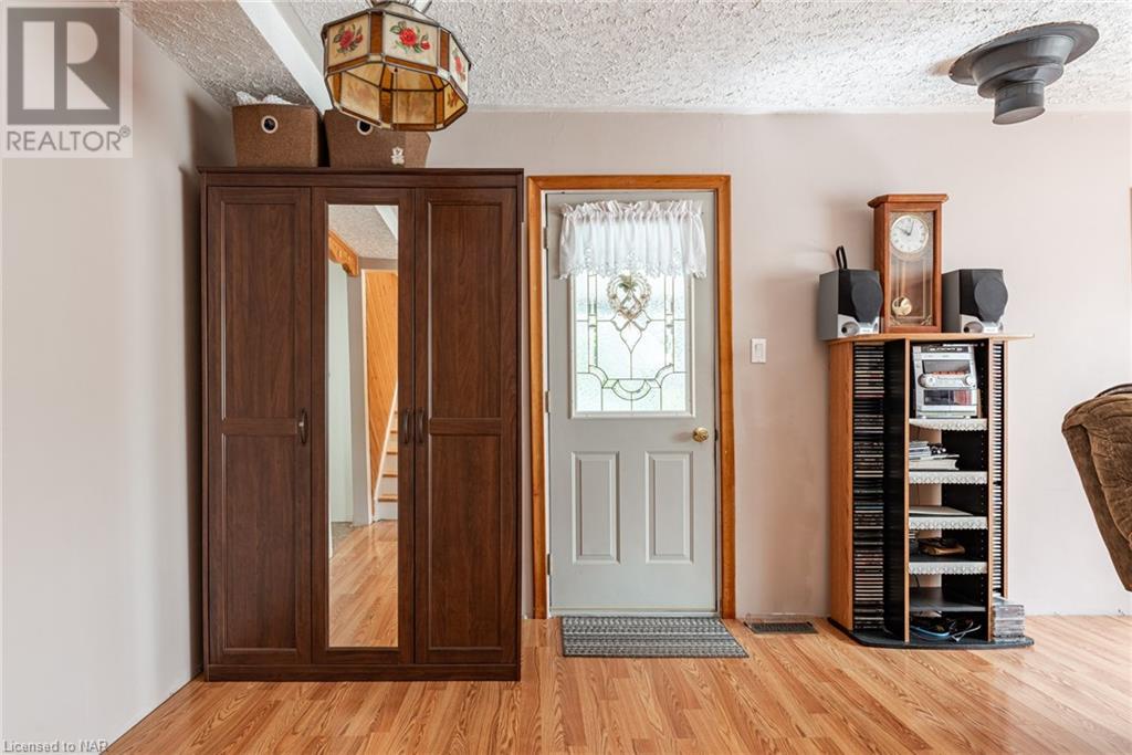 399 Bertie Bay Road, Fort Erie, Ontario  L2A 5M4 - Photo 6 - 40501876