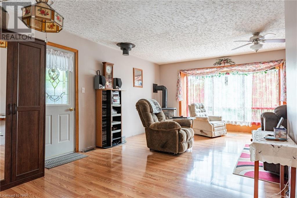 399 Bertie Bay Road, Fort Erie, Ontario  L2A 5M4 - Photo 7 - 40501876