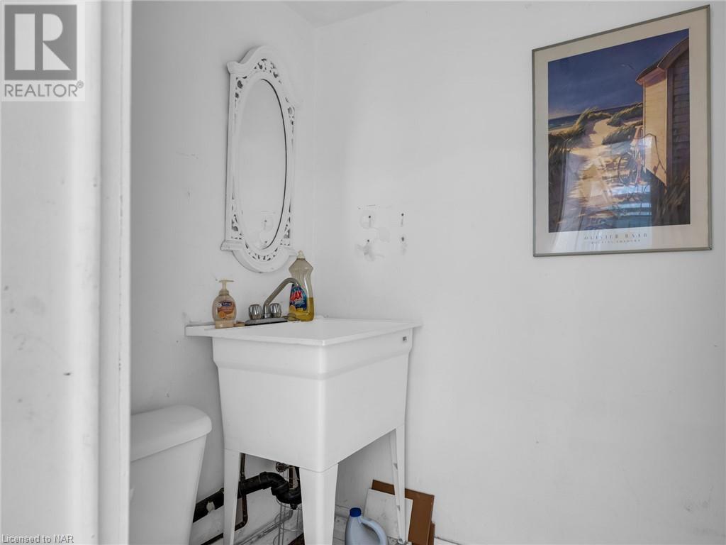 42 Division Street, Welland, Ontario  L3B 3Z6 - Photo 6 - 40502946