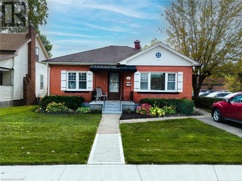 45 Margaret Street, Welland, Ontario  L3C 3Z6 - Photo 2 - 40502155