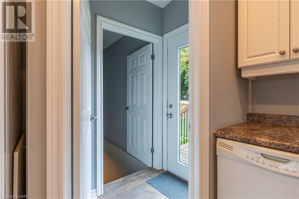 5397 Elm Street, Niagara Falls, Ontario  L2E 2V5 - Photo 14 - 40503325