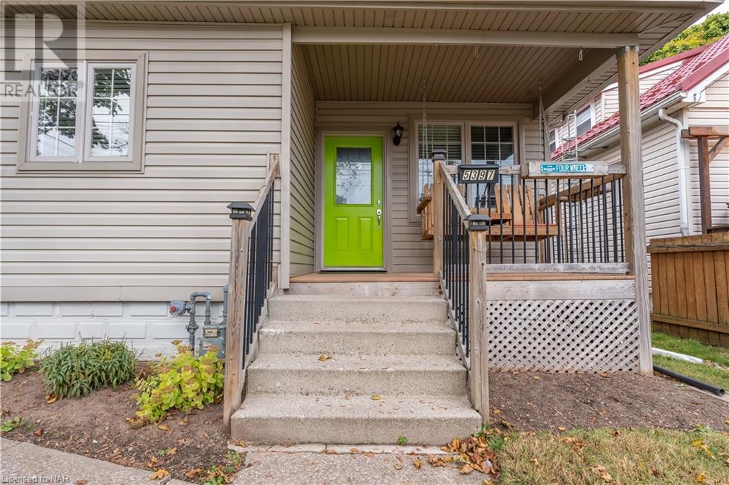 5397 Elm Street, Niagara Falls, Ontario  L2E 2V5 - Photo 2 - 40503325