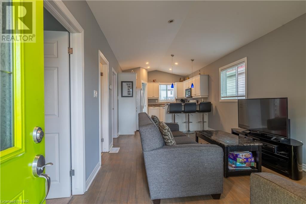 5397 Elm Street, Niagara Falls, Ontario  L2E 2V5 - Photo 5 - 40503325