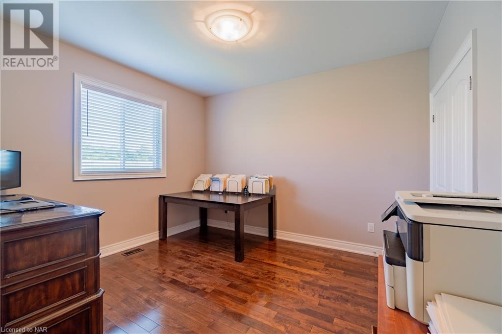 9148 Hendershot Boulevard, Niagara Falls, Ontario  L2H 0E3 - Photo 10 - 40503846