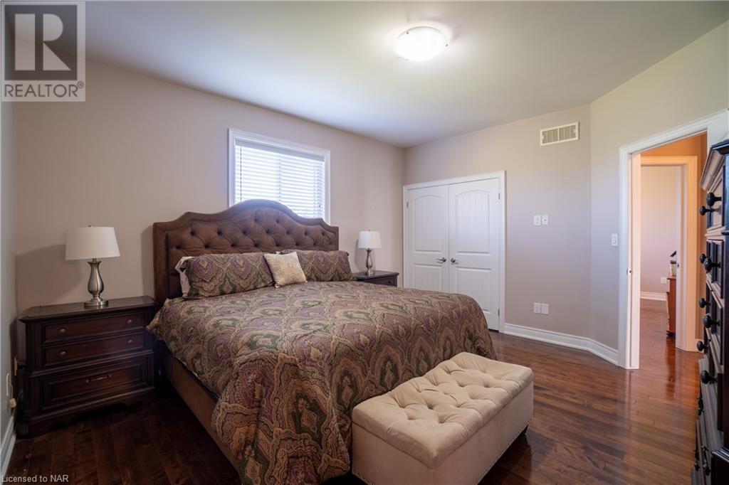 9148 Hendershot Boulevard, Niagara Falls, Ontario  L2H 0E3 - Photo 11 - 40503846