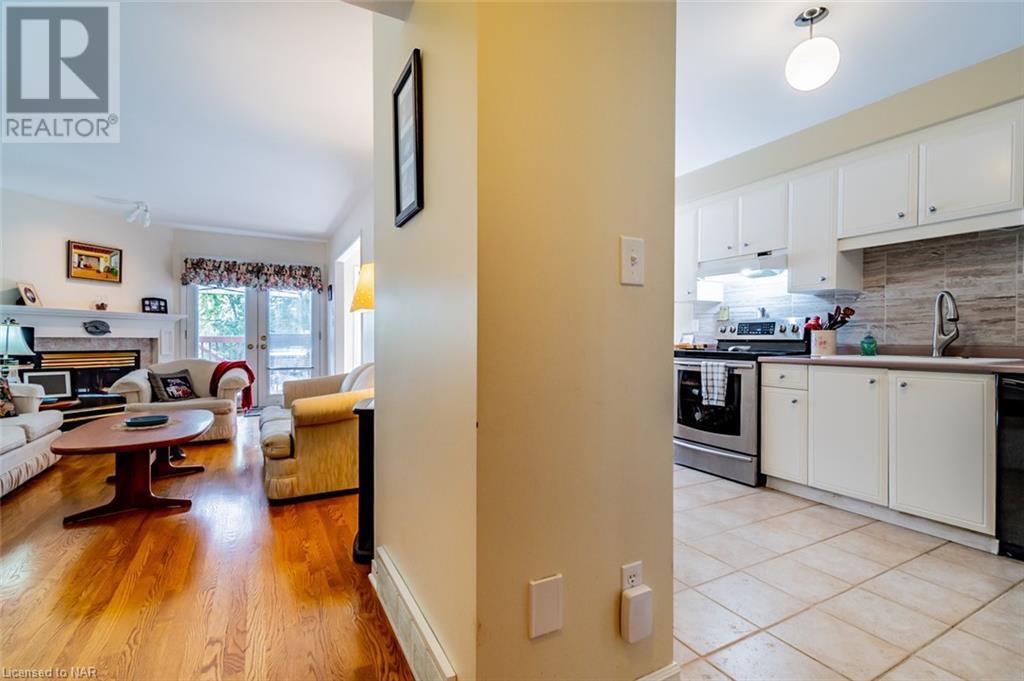 202 Lawrence Lane, Fonthill, Ontario  L0S 1E4 - Photo 14 - 40503248