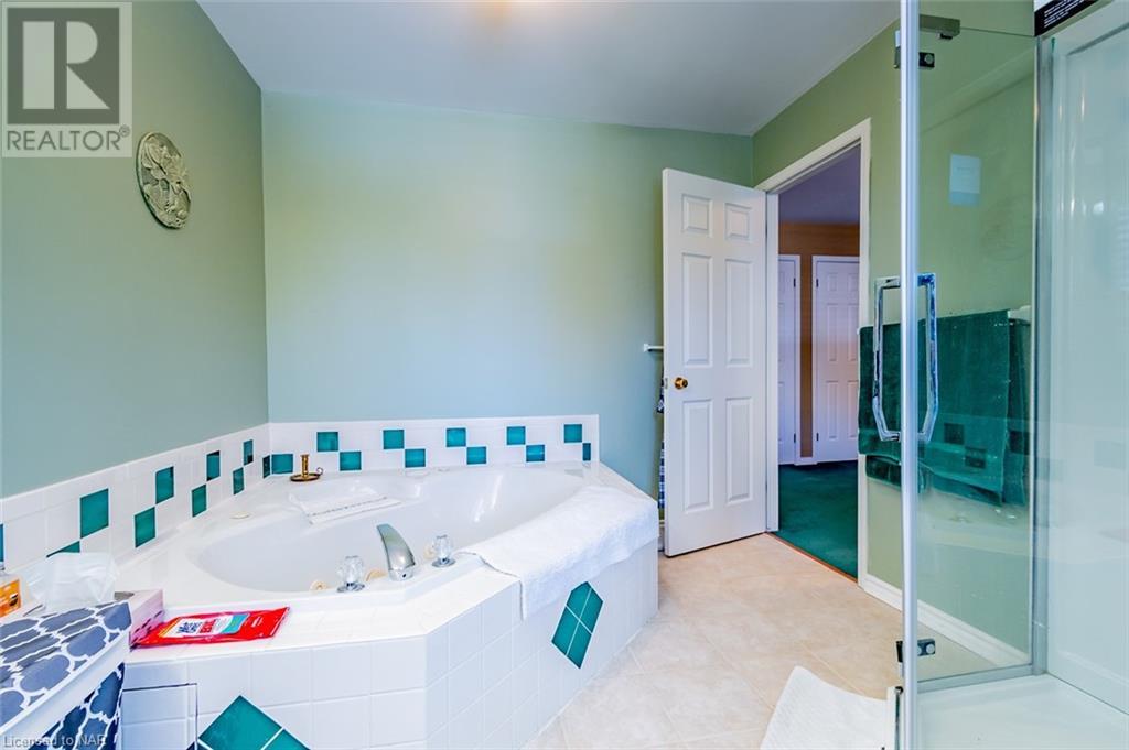 202 Lawrence Lane, Fonthill, Ontario  L0S 1E4 - Photo 18 - 40503248