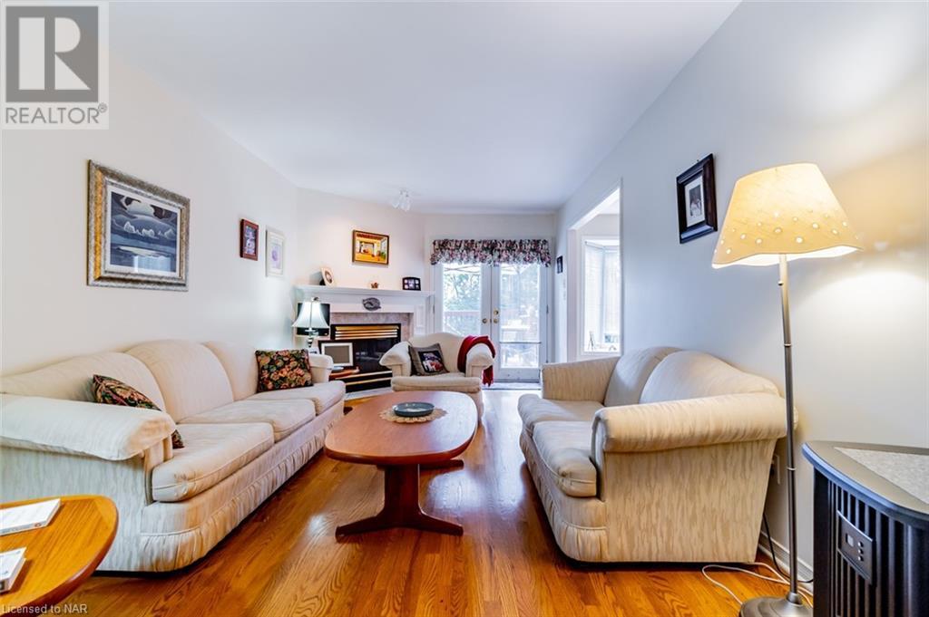 202 Lawrence Lane, Fonthill, Ontario  L0S 1E4 - Photo 5 - 40503248