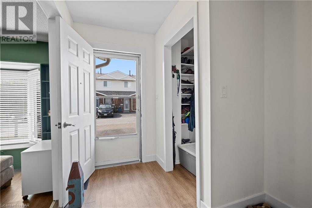 6910 Kalar Road Unit# 10, Niagara Falls, Ontario  L2H 2T7 - Photo 4 - 40500970