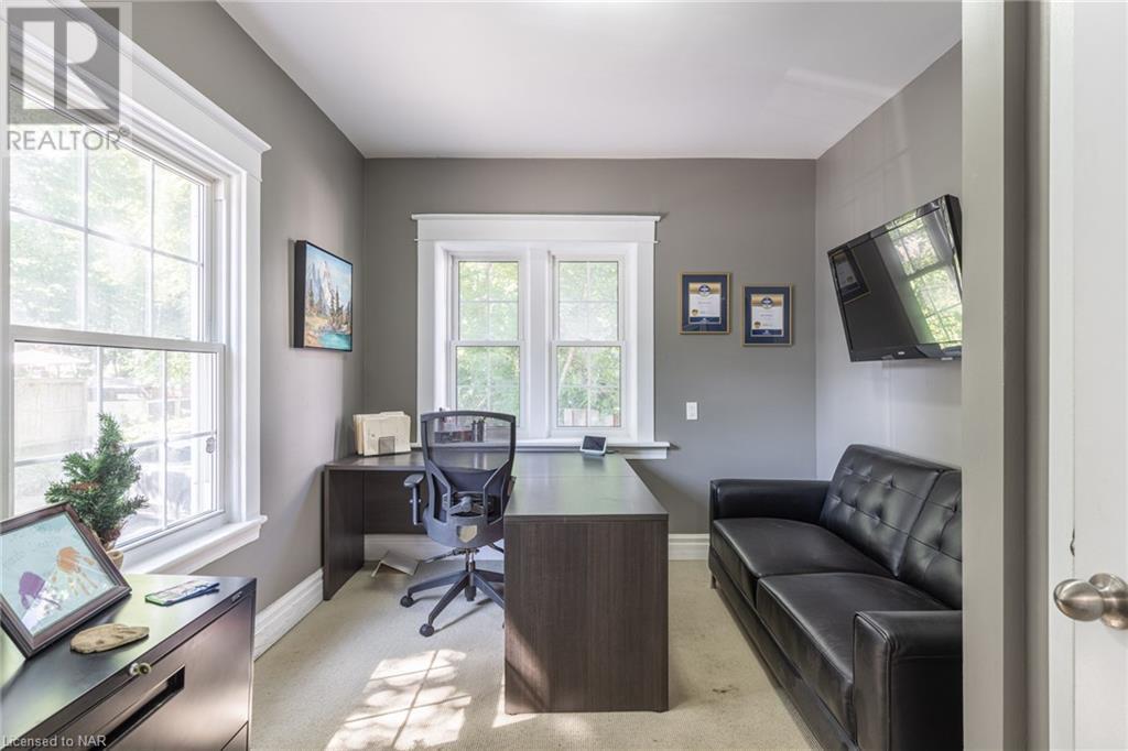 49 Lake Street, St. Catharines, Ontario  L2R 5W9 - Photo 13 - 40499425