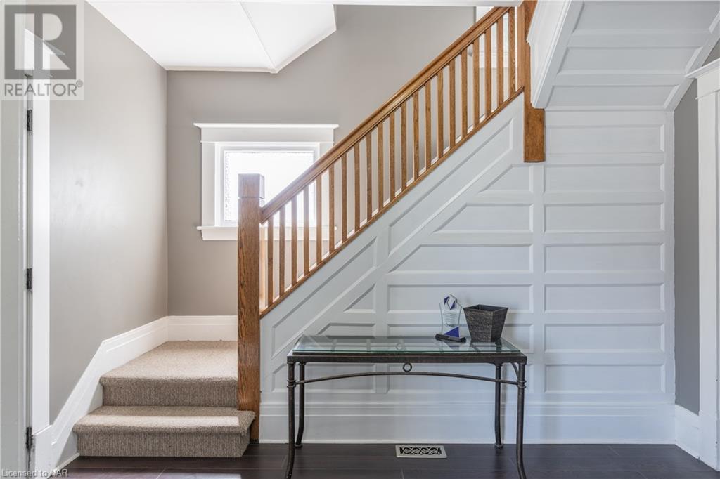 49 Lake Street, St. Catharines, Ontario  L2R 5W9 - Photo 15 - 40499425