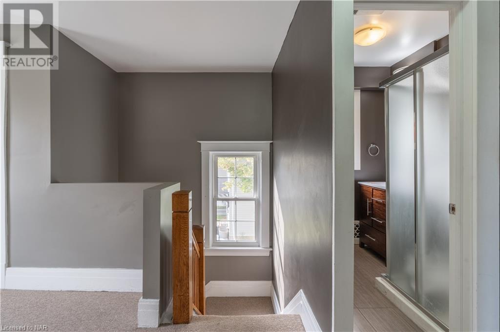 49 Lake Street, St. Catharines, Ontario  L2R 5W9 - Photo 19 - 40499425