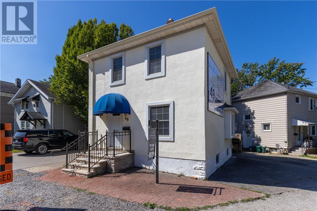 49 Lake Street, St. Catharines, Ontario  L2R 5W9 - Photo 2 - 40499425
