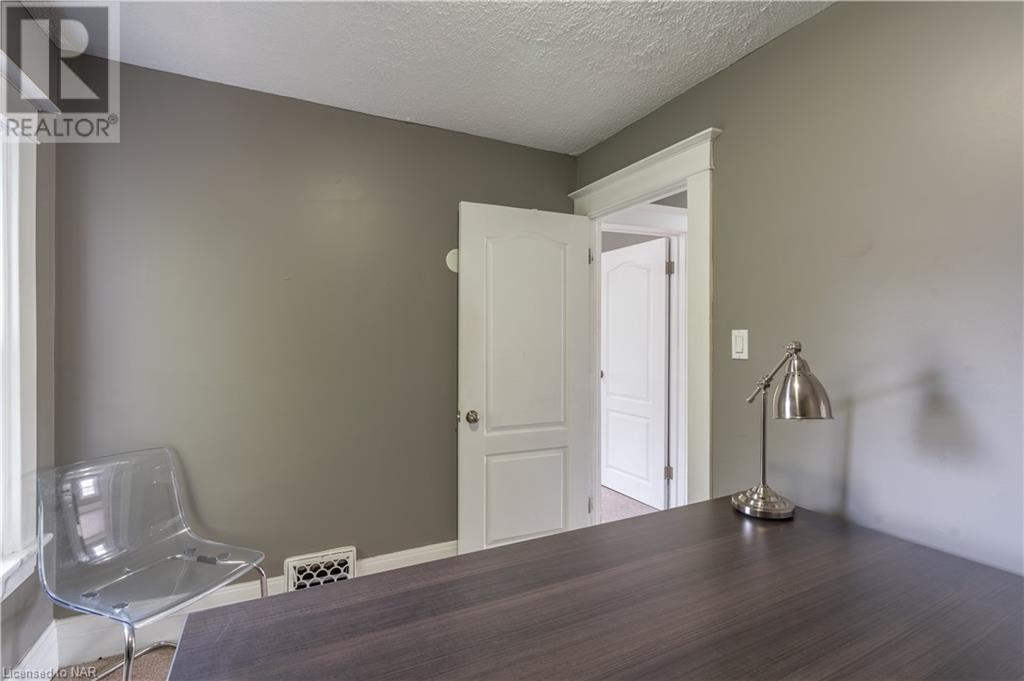 49 Lake Street, St. Catharines, Ontario  L2R 5W9 - Photo 27 - 40499425