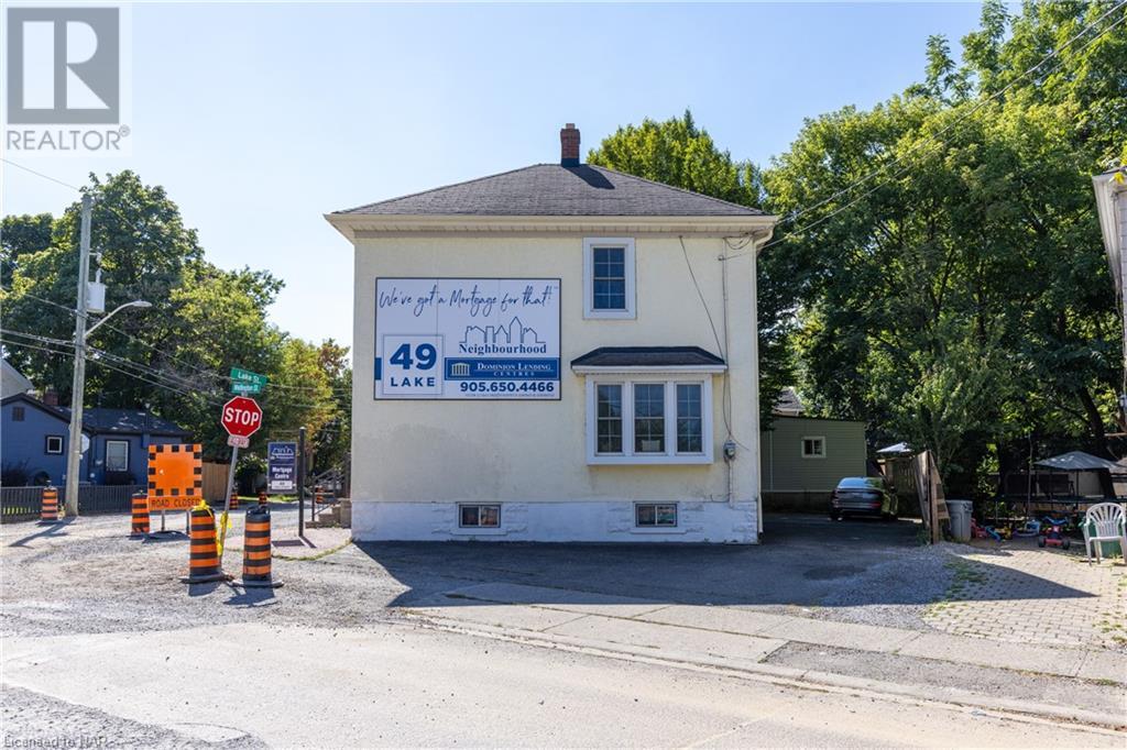 49 Lake Street, St. Catharines, Ontario  L2R 5W9 - Photo 4 - 40499425