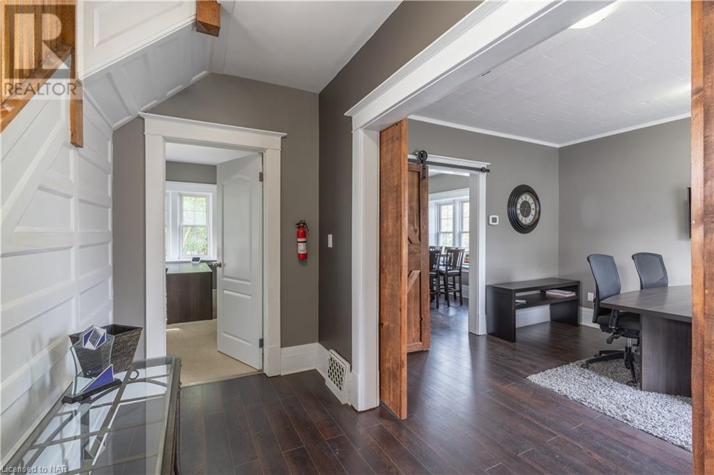 49 Lake Street, St. Catharines, Ontario  L2R 5W9 - Photo 7 - 40499425
