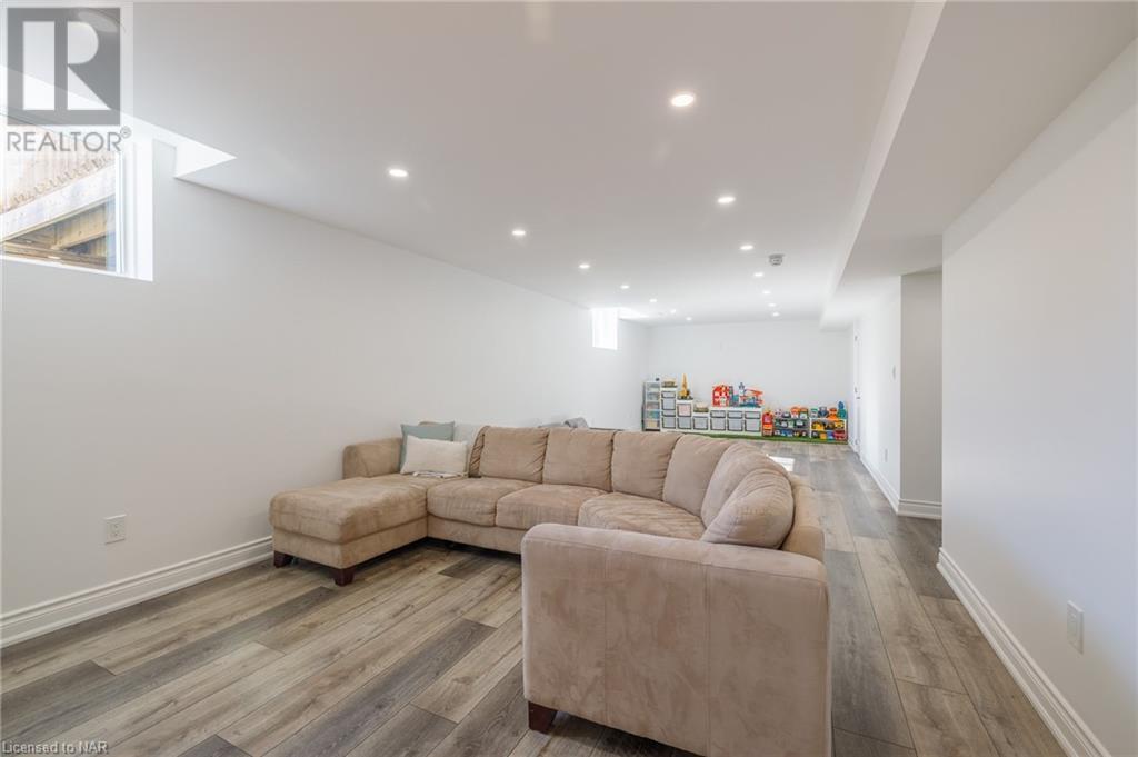 9284 Shoveller Drive, Niagara Falls, Ontario  L2H 0M4 - Photo 33 - 40503057