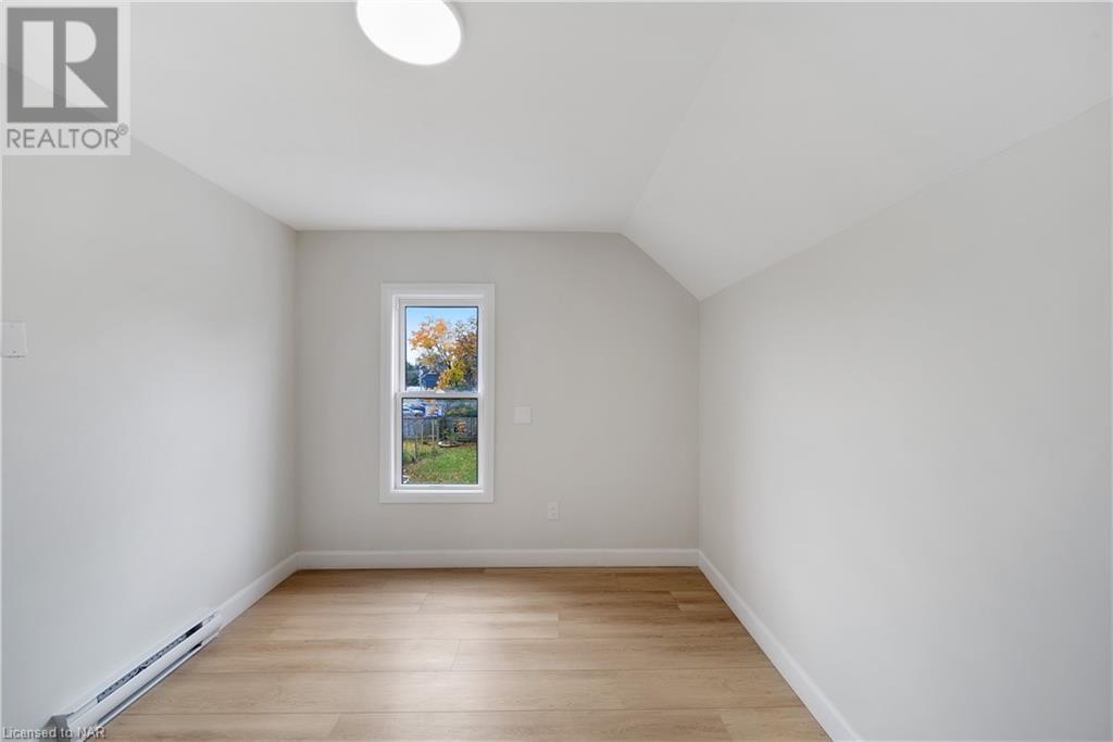 72 Wallace Street, Port Colborne, Ontario  L3K 3X6 - Photo 19 - 40489548