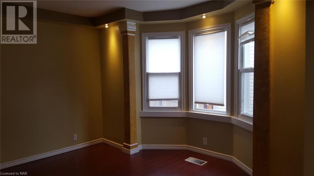 4552 First Avenue, Niagara Falls, Ontario  L2E 4G4 - Photo 4 - 40504976