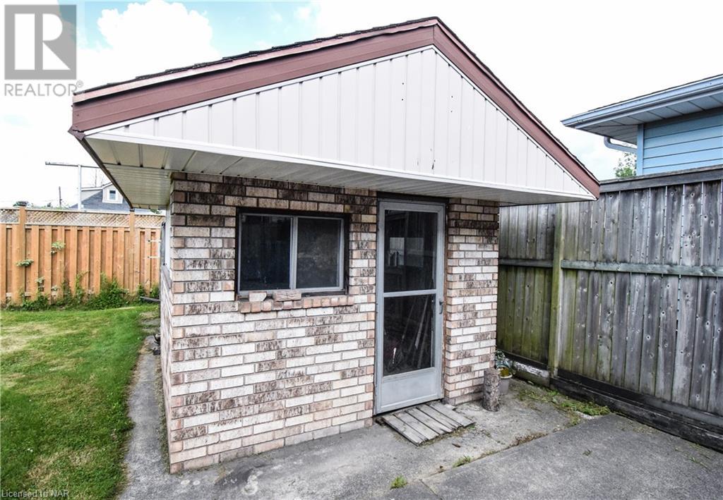 164 Commercial Street, Welland, Ontario  L3B 5Z6 - Photo 3 - 40503588