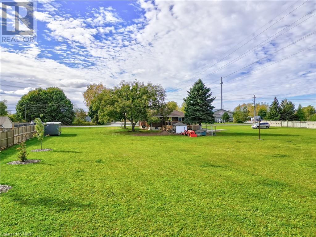 2220 Stanley Avenue, Niagara Falls, Ontario  L2E 6S4 - Photo 4 - 40502851