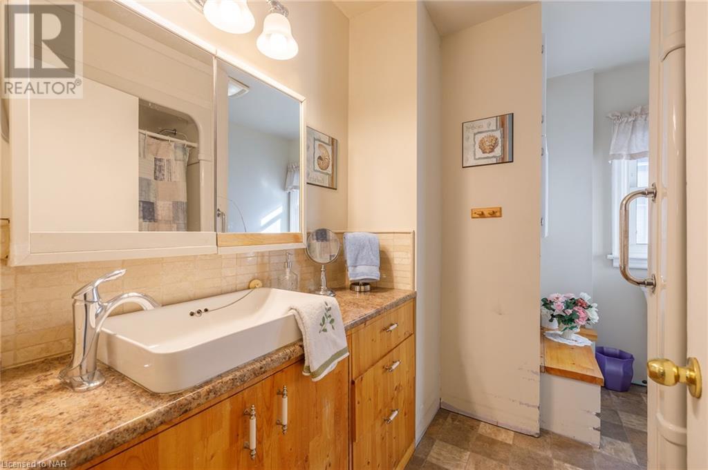 273 Grantham Avenue, St. Catharines, Ontario  L2M 4Z8 - Photo 21 - 40504633