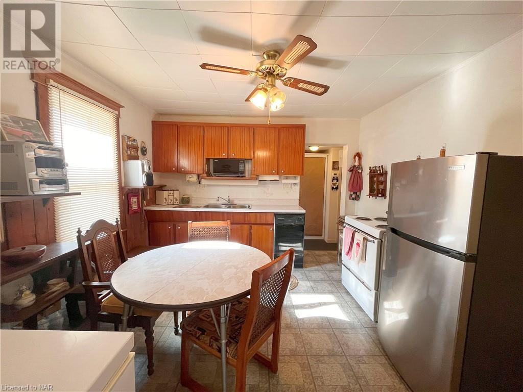 175 York Street, St. Catharines, Ontario  L2R 6G1 - Photo 7 - 40503549