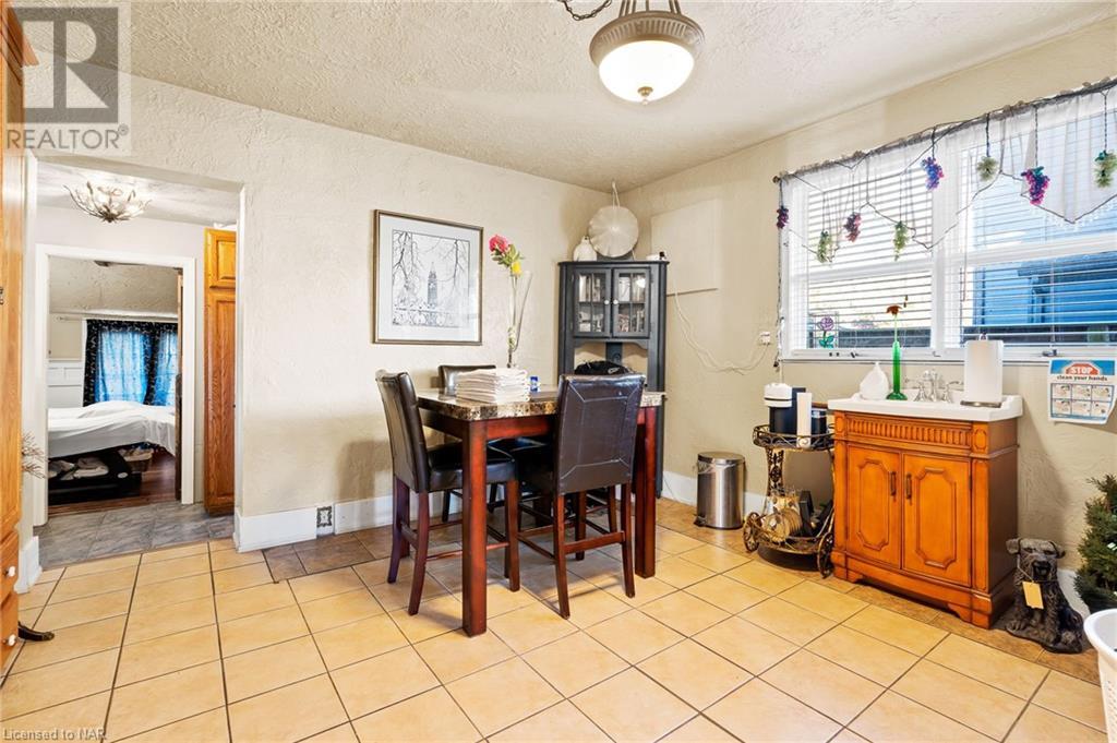 6407 Thorold Stone Road, Niagara Falls, Ontario  L2J 1A9 - Photo 15 - 40503906