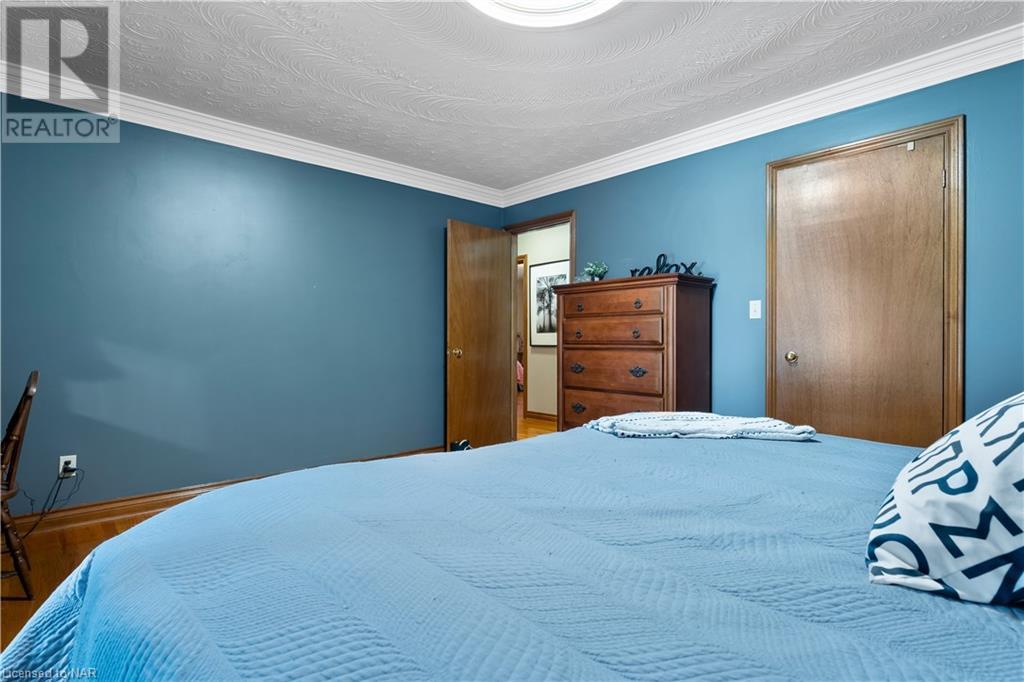 2115 Portage Road, Niagara Falls, Ontario  L2E 6S4 - Photo 14 - 40504345