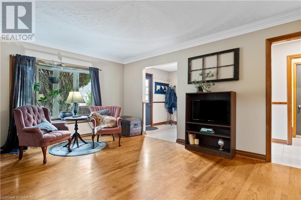 2115 Portage Road, Niagara Falls, Ontario  L2E 6S4 - Photo 6 - 40504345