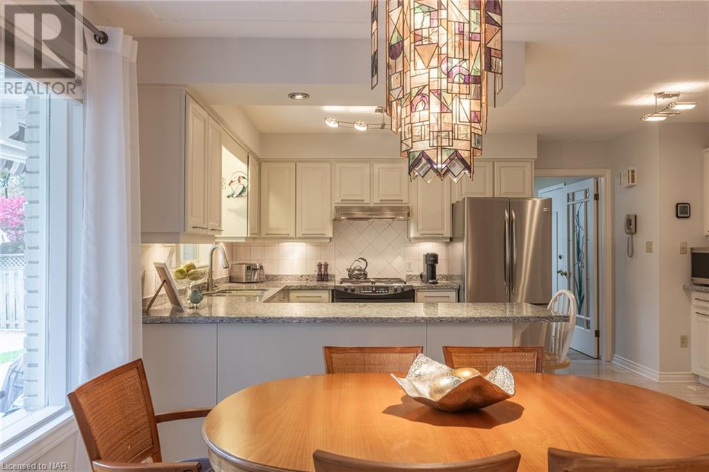 15 Woodgarden Court, St. Catharines, Ontario  L2M 7C9 - Photo 13 - 40505728