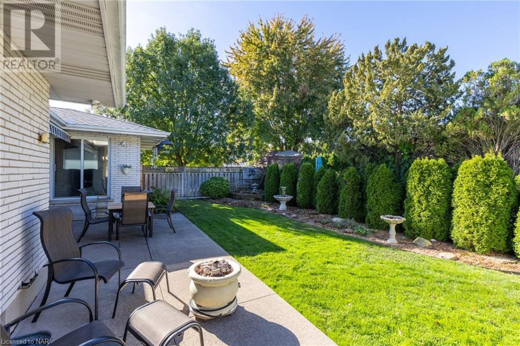 15 Woodgarden Court, St. Catharines, Ontario  L2M 7C9 - Photo 3 - 40505728