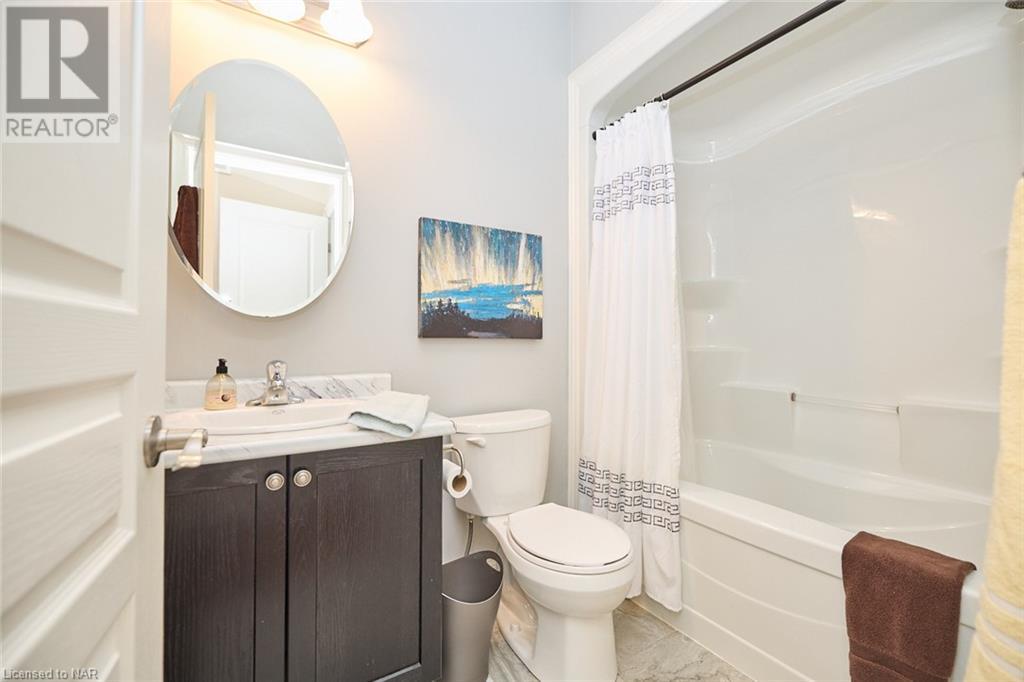 1073 Meadowood Street, Fort Erie, Ontario  L2A 4N4 - Photo 12 - 40502616