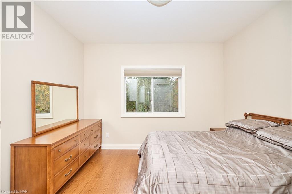 1073 Meadowood Street, Fort Erie, Ontario  L2A 4N4 - Photo 13 - 40502616