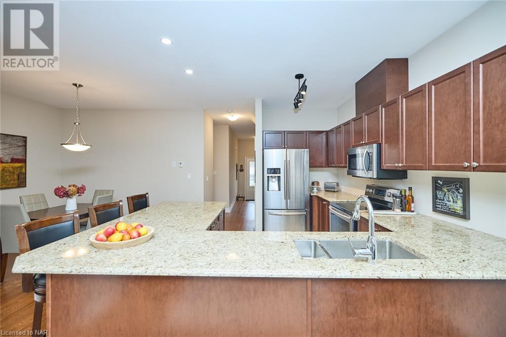 1073 Meadowood Street, Fort Erie, Ontario  L2A 4N4 - Photo 8 - 40502616