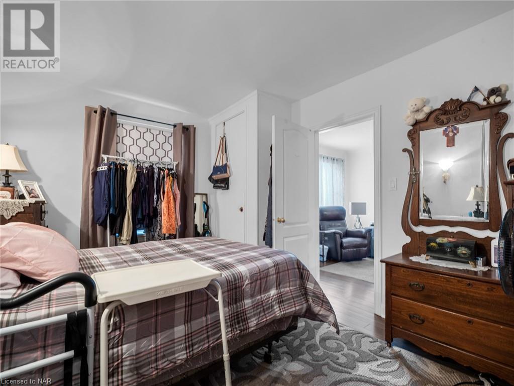 160 Welland Avenue, St. Catharines, Ontario  L2R 2N6 - Photo 8 - 40505989