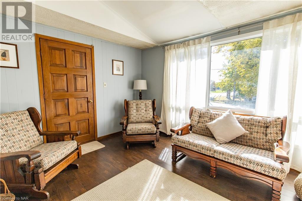 91 Elgin Street, Port Colborne, Ontario  L3K 3K1 - Photo 5 - 40479365