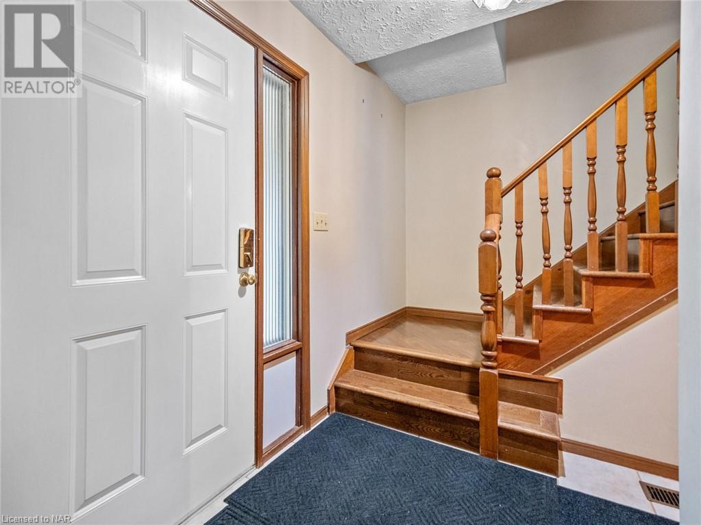 5179 Valley View Crescent, Niagara Falls, Ontario  L2E 7E5 - Photo 8 - 40504003