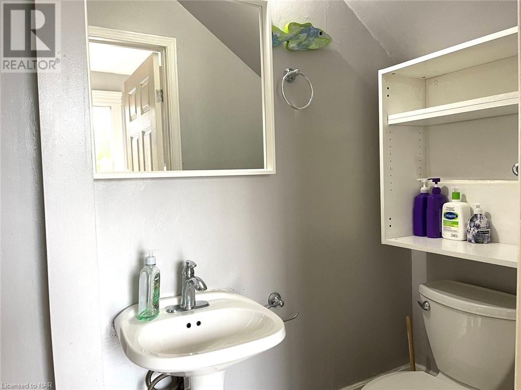 426 St. Paul Street Unit# Mainfloor, St. Catharines, Ontario  L2R 3N3 - Photo 6 - 40506286