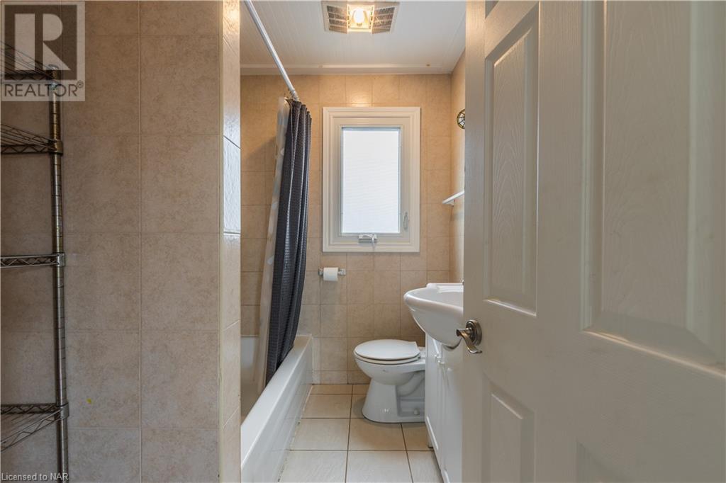 677 Fielden Avenue, Port Colborne, Ontario  L3K 4V9 - Photo 16 - 40506348