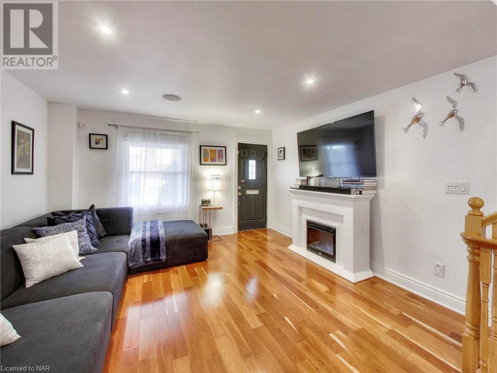 335 Boon Avenue, Toronto, Ontario  M6E 4A4 - Photo 8 - 40505462