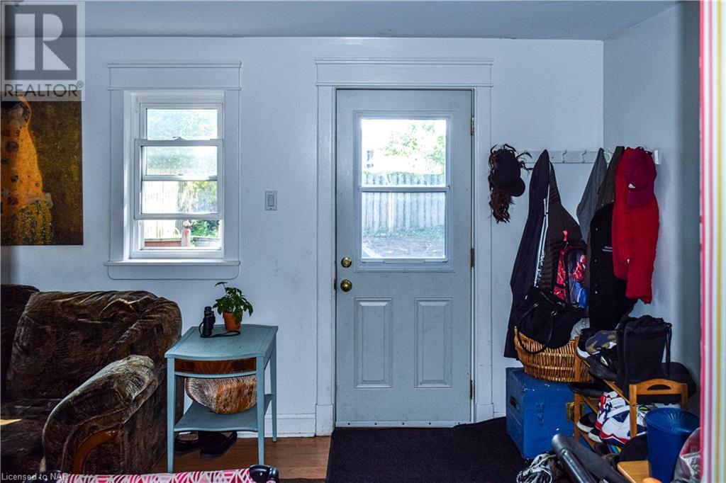 52 Hamilton Street, St. Catharines, Ontario  L2S 1K6 - Photo 5 - 40507053