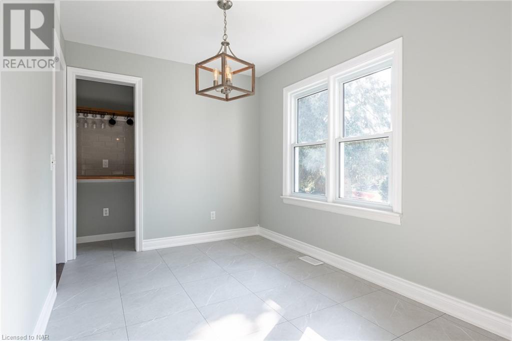 24 Walnut Street, Port Colborne, Ontario  L3K 2T6 - Photo 20 - 40506747