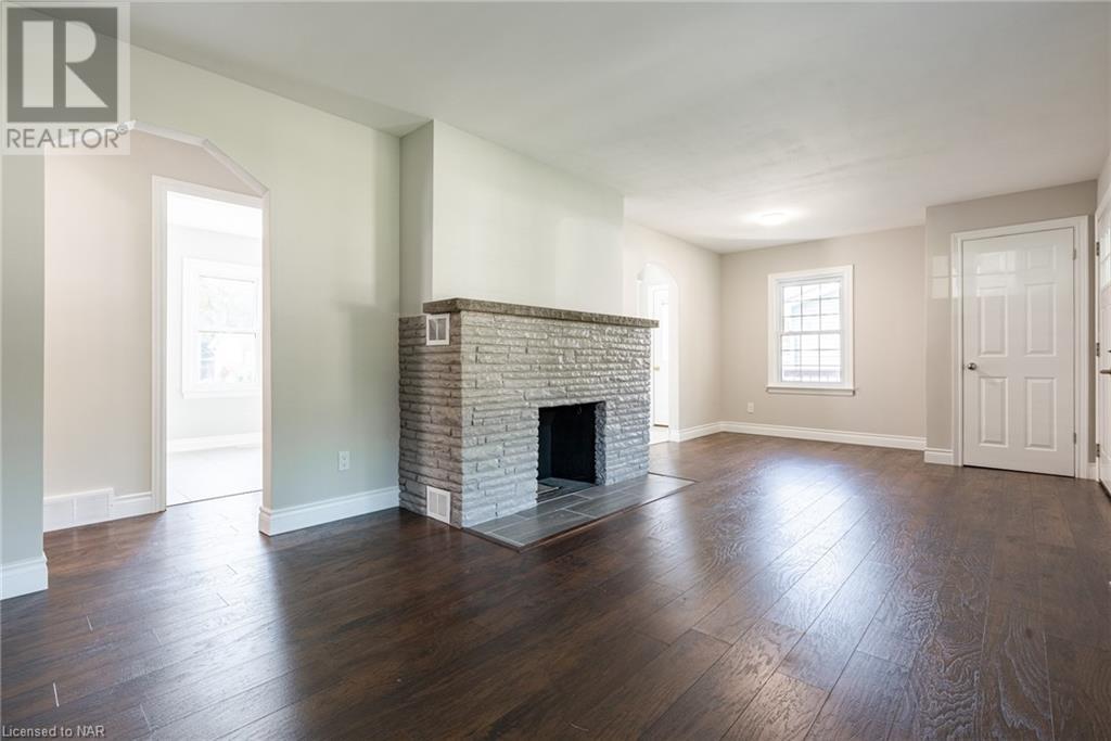 24 Walnut Street, Port Colborne, Ontario  L3K 2T6 - Photo 7 - 40506747