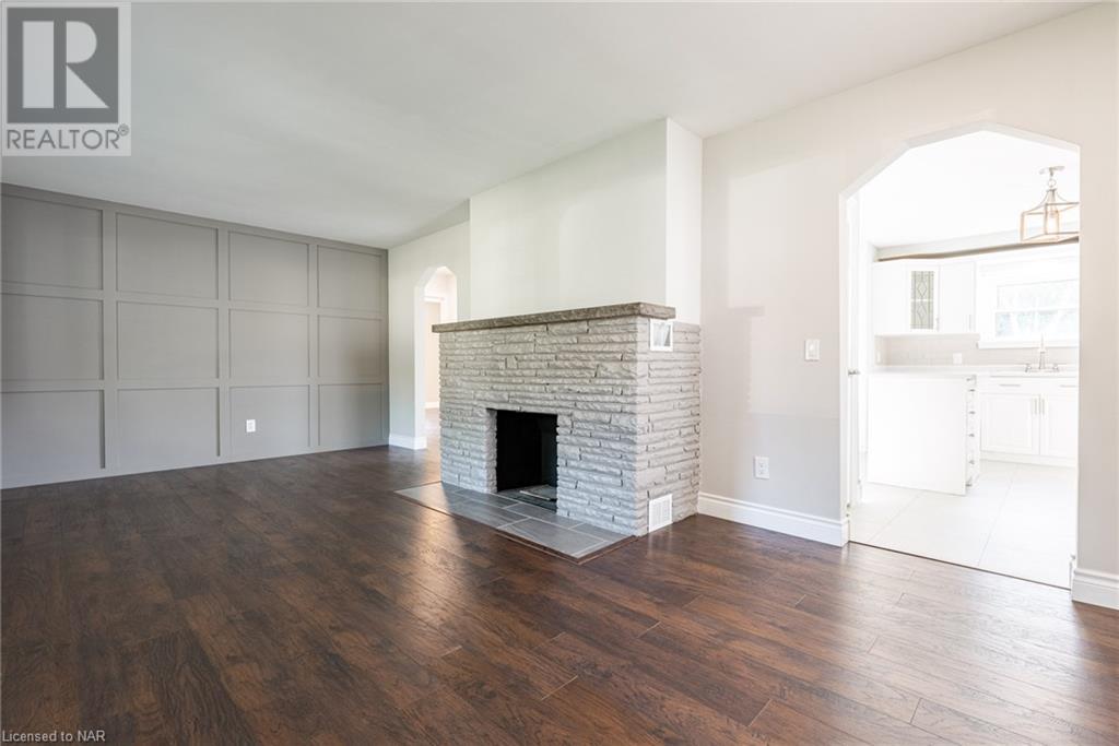 24 Walnut Street, Port Colborne, Ontario  L3K 2T6 - Photo 9 - 40506747