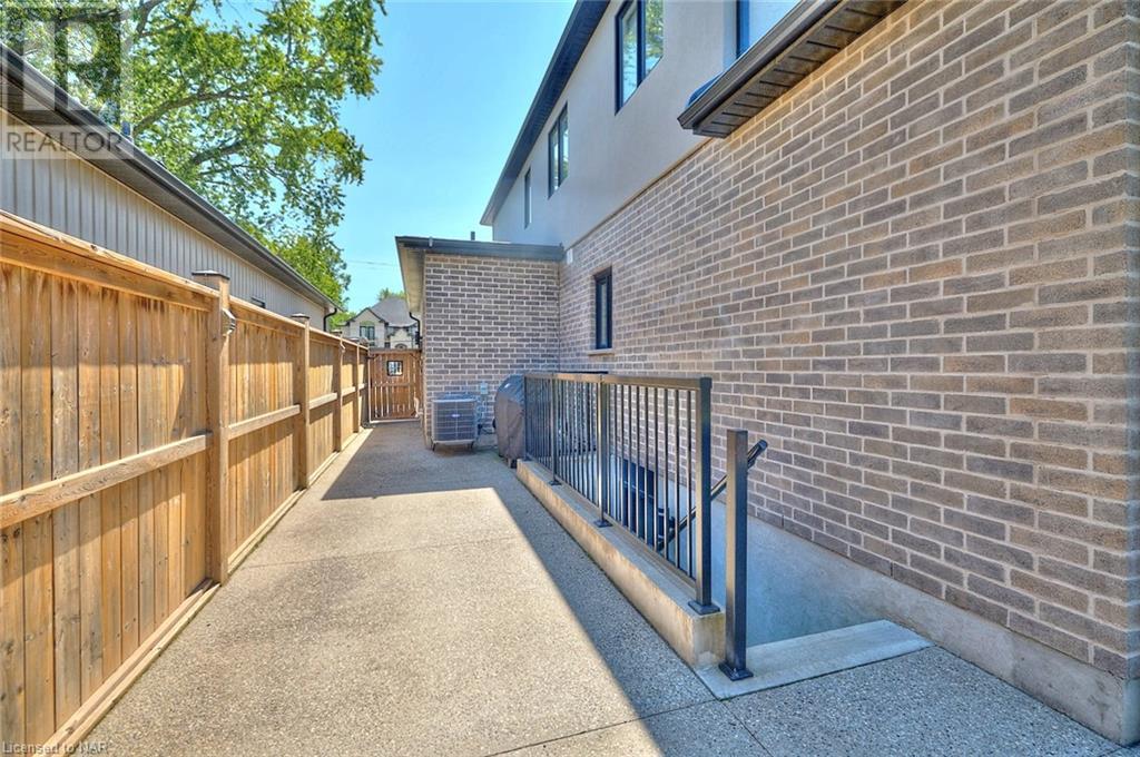 752 Quaker Road, Fonthill, Ontario  L3C 3H4 - Photo 43 - 40505085